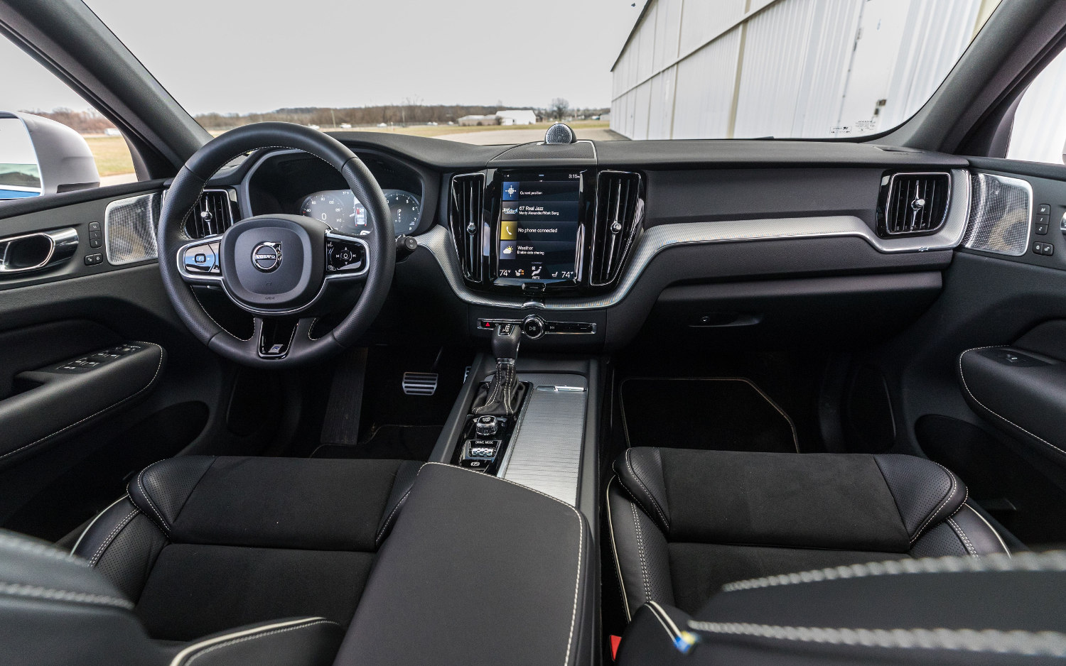 Verplaatsbaar Betrouwbaar noot Comparison - Volvo XC60 T8 R-Design Hybrid 2019 - vs - Tesla Model S P100D  2019 | SUV Drive