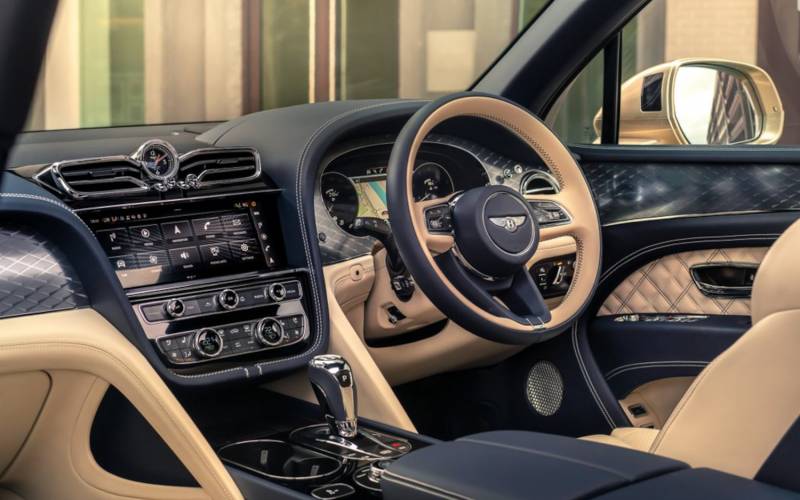 Bentley Bentayga Hybrid 2021 | SUV Drive